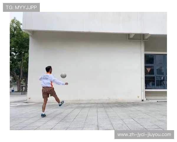 足球凌空停球动作是否对球员的时机判断与身体协调性要求极高